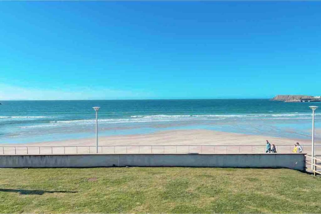 Luxurious Beach Front Apartment In Портраш Экстерьер фото