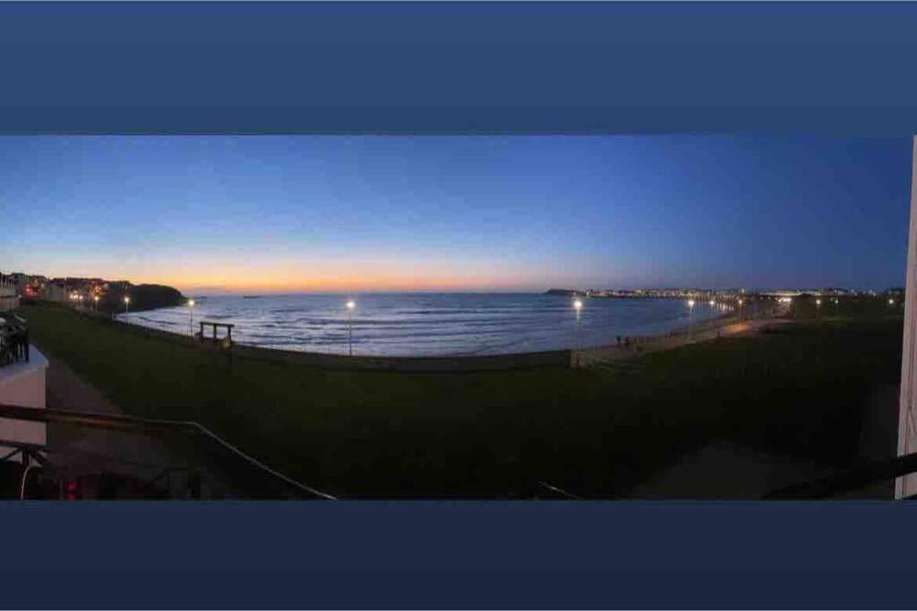 Luxurious Beach Front Apartment In Портраш Экстерьер фото